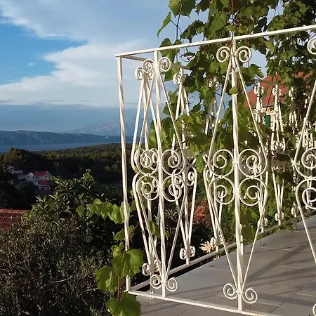 Stone House With Terrace&private Parking * Pitve